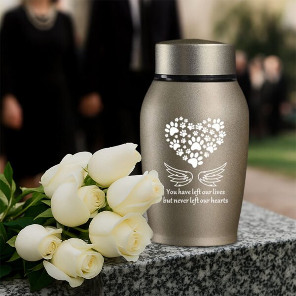Stainless Steel Pet Memorial Urn - Available in 13.97 cm and 17.78 cm  Sealed Ash Container for Dogs and Cats  Elegant Memorial Gift, Protective Screw-Top Design, Timeless Style, Durable Construction for Bereaved Fa