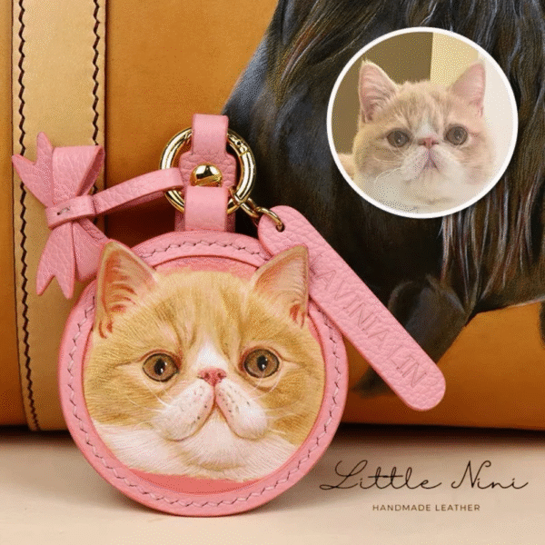 单宠挂件 (149.9USD) Custom Pet Portrait Leather Keychain - Handmade 3D Embossed DogCat Portrait - Unique Commemorative Gift and Everyday Accessory