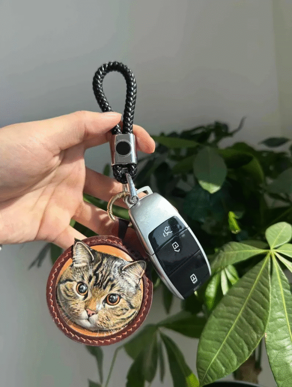 单宠挂件 (7) Custom Pet Portrait Leather Keychain - Handmade 3D Embossed DogCat Portrait - Unique Commemorative Gift and Everyday Accessory